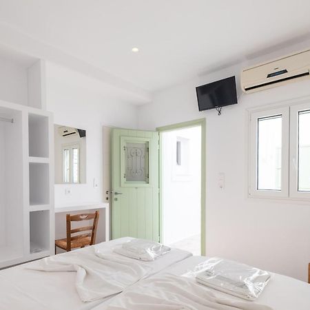 Lorenzo Studios And Suites Paros Naousa Exteriör bild